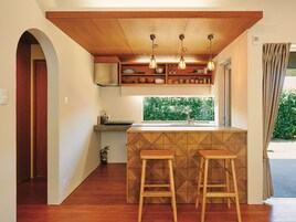 Fridge, microwave, electric kettle, cookware/dishes/utensils