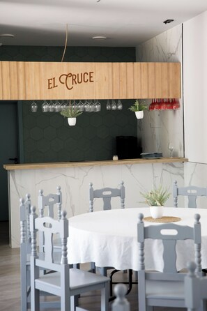 Couples’ dining