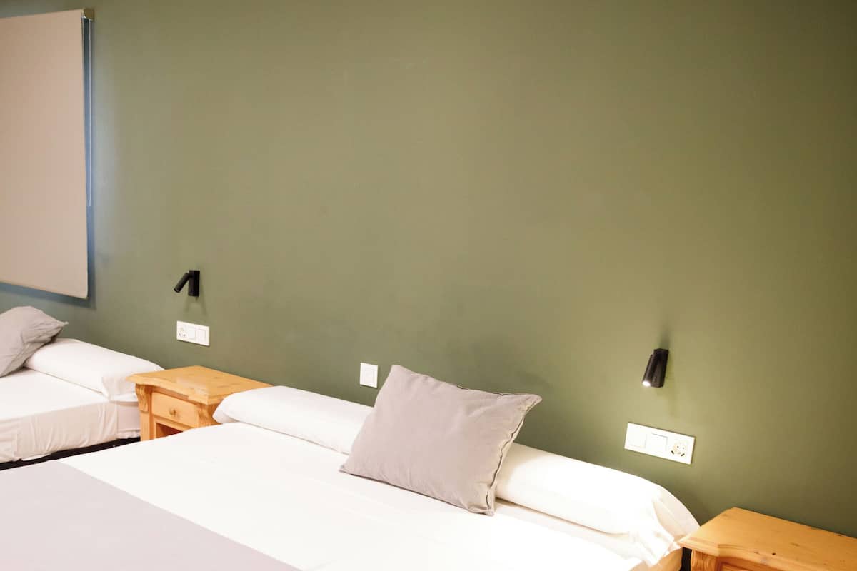Twin room with extra bed