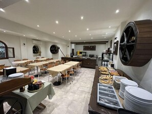 Dining - Iris Hotel (Siviri)