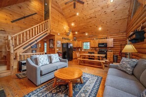 Smart TV, fireplace, DVD player - Cozy Dog Friendly Log Cabin w/ Hot Tub & Fireplace (Oakland)