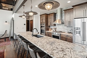 Fridge, microwave, oven, stovetop - Exceptional Waterfront Luxury Home | Hot Tub (Sandpoint)