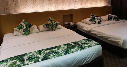Grandeur Hotel and Spa