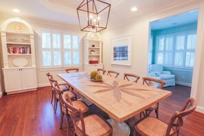 Dining - 7 Minute Walk to Beach!  Perfect for Families!  Renovated Home w/ Top-of-the-Line Custom Finishes. (Kiawah Island)