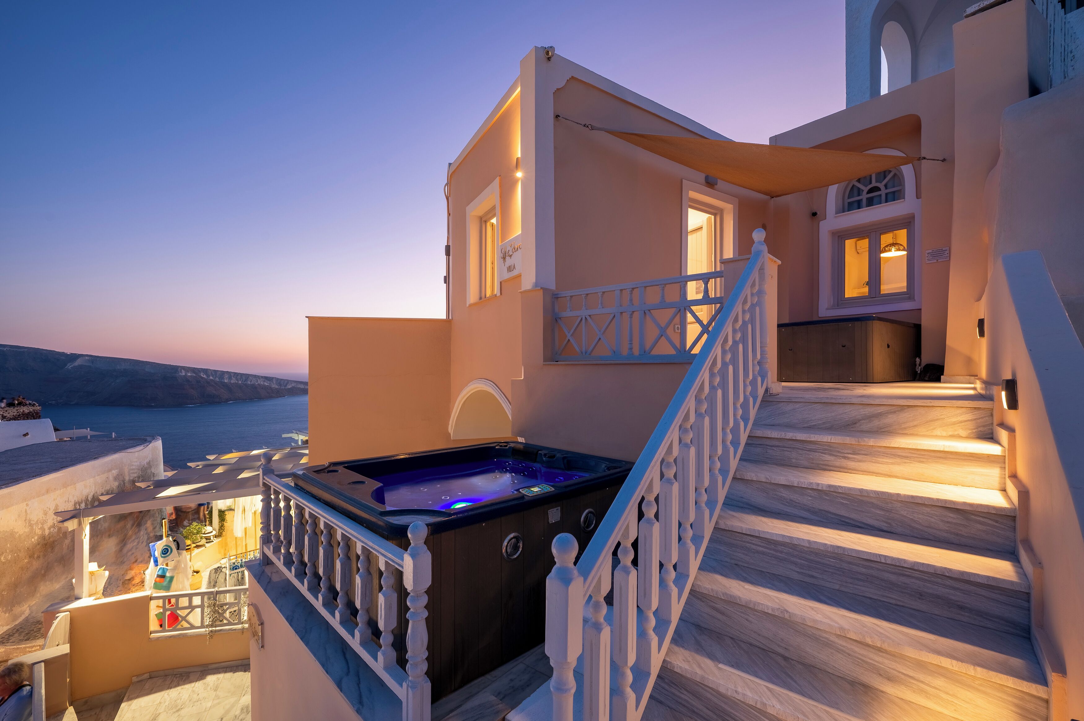 Photo - Sole d'oro Sunset & Caldera View Grand Suite