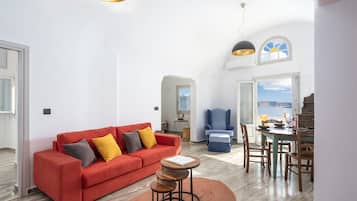 Villa, 2 habitaciones | Área de sala de estar | Televisión de pantalla plana