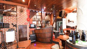 Bar (en la propiedad)