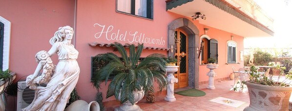 Entrada de la propiedad