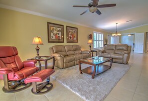 Een televisie en een kantoor