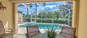Tranquil Oasis: Unwind in Naples' Hidden Gem With Amazing Amenities!