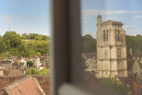 Grande maison avec jardin  pour séjour entre amis ou en famille.