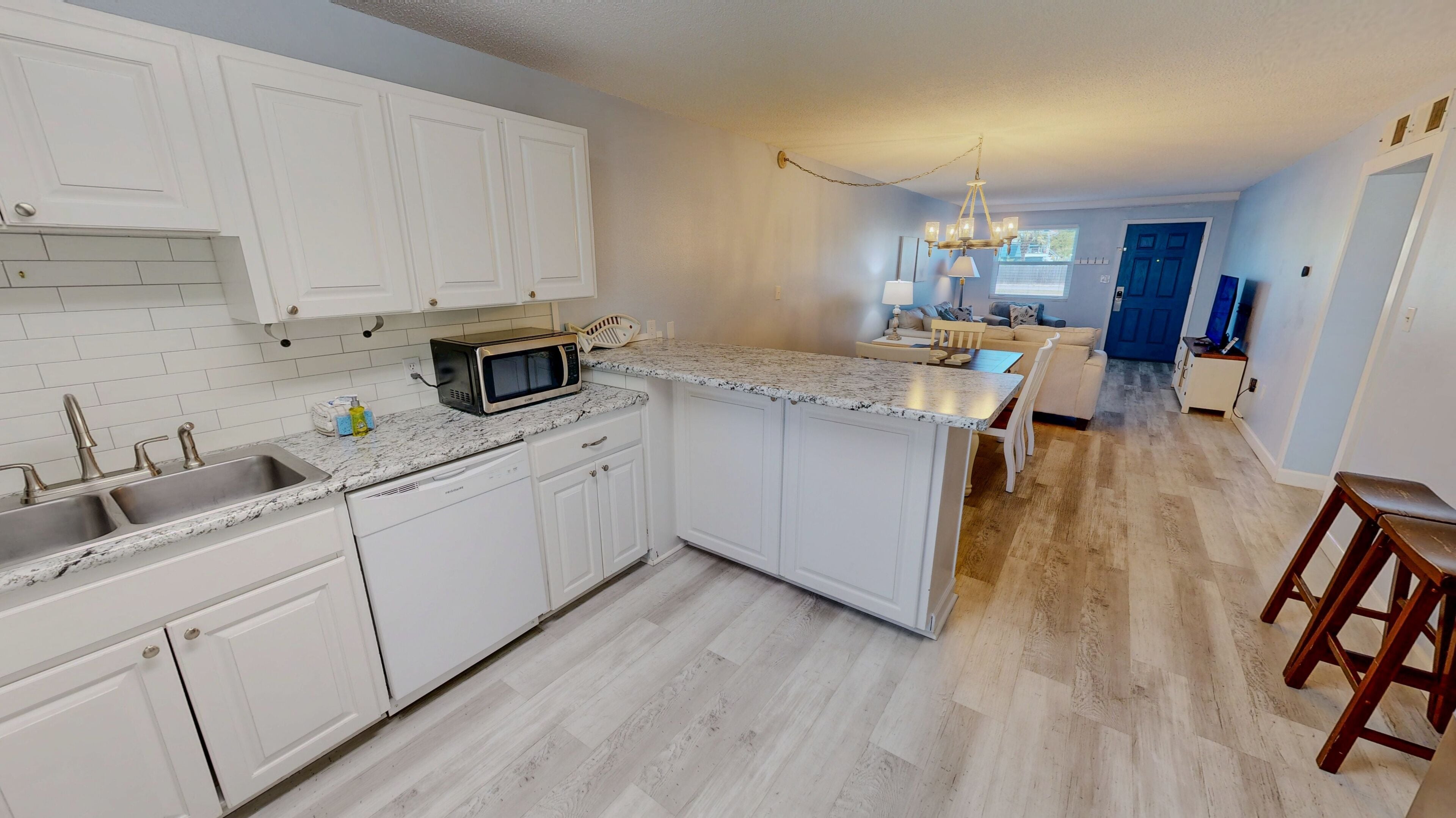 Condo, 2 Bedrooms | Private kitchen