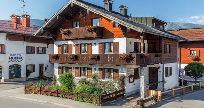 Vacation apartment with balcony and mountain view, 42 sqm in a central location