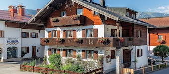 Vacation apartment with balcony and mountain view, 42 sqm in a central location