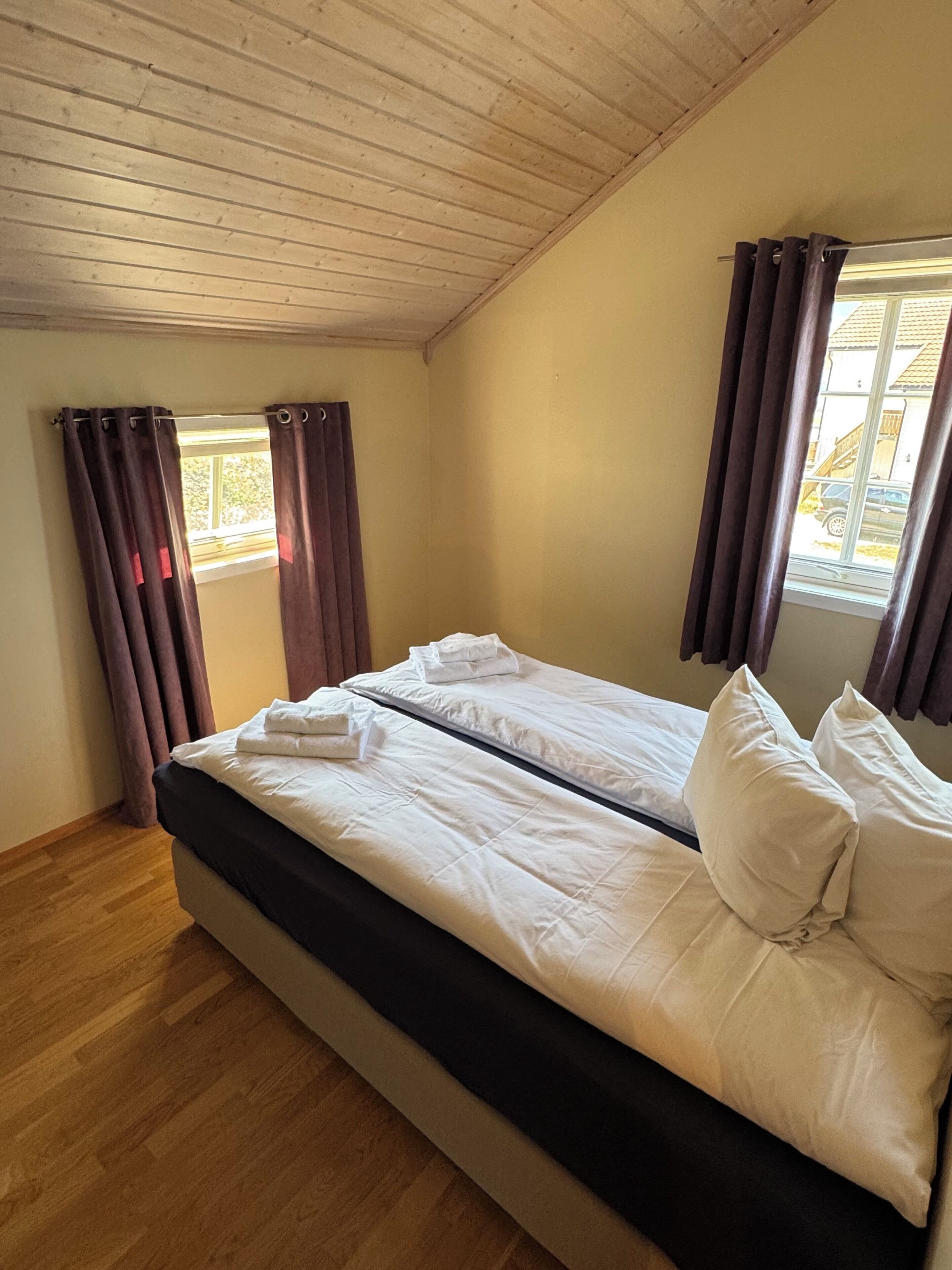 Premium bedding, minibar, desk, laptop workspace