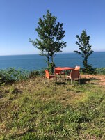 Televisión LCD, piso con calefacción