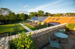 尊荣双人房 | 高档床上用品、Select Comfort 床、特色装修、特色家居