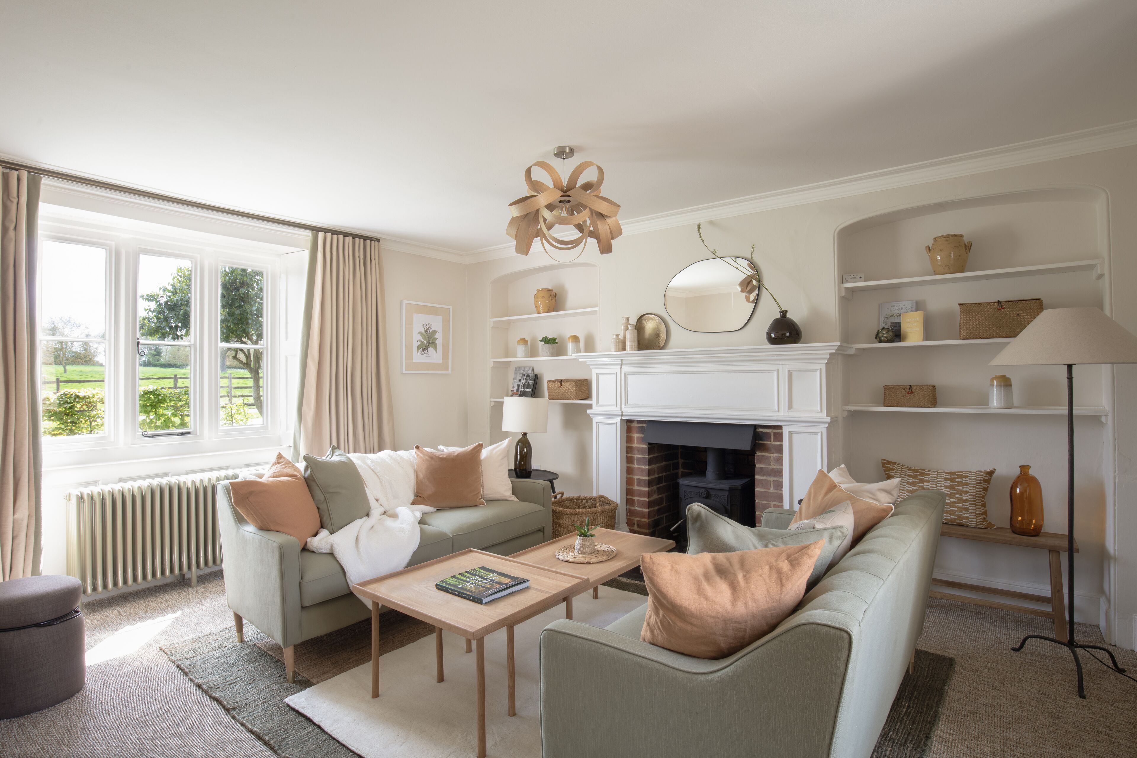 Luxury House | Living area | 32-inch LED TV with cable channels, books