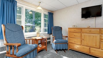 Hochwertige Bettwaren, Bügeleisen/Bügelbrett, kostenloses WLAN