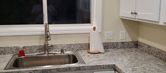 Lakeview Getaway with stunning sunrises