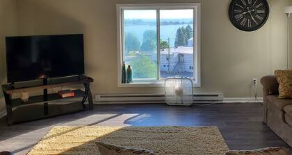 Lakeview Getaway with stunning sunrises