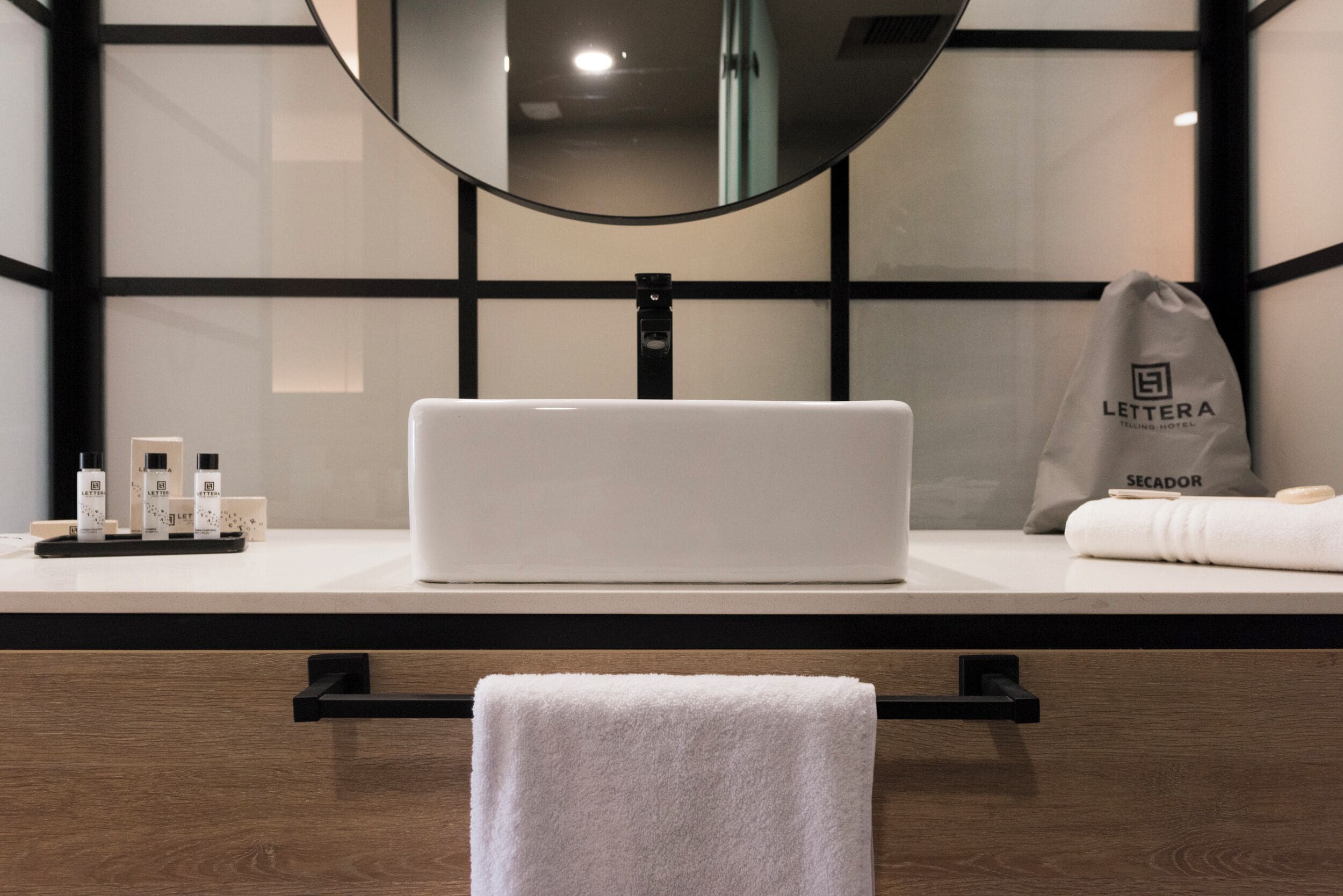 in-room safe, desk, laptop workspace, blackout curtains