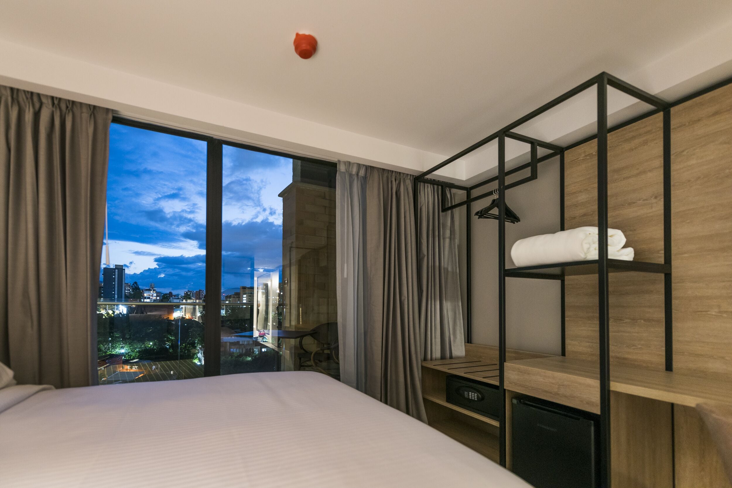 superior double room | city view