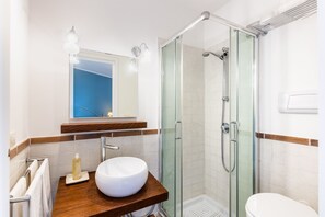 Hair dryer, bidet, towels, soap - Villa Falaride (Avola)