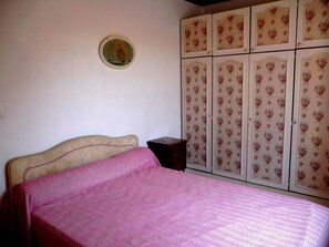 2 Schlafzimmer, Bügeleisen/Bügelbrett, kostenloses WLAN