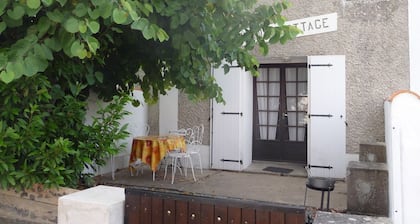 House in Barbâtre on the Ile de Noirmoutier. Wifi La Cheminée 56 m2 --------