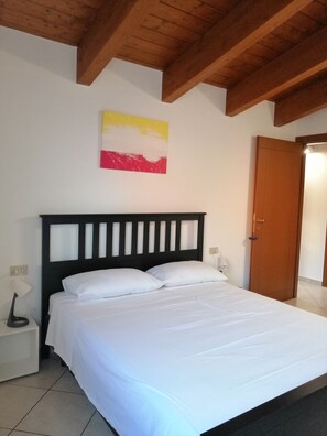 2 chambres, accès au Wi-Fi (inclus), literie fournie