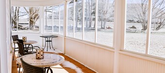 Gorgeous 5 Bedroom 4 Bath Home on the White River