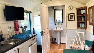 雪櫃、焗爐、爐具、咖啡機/沖茶器