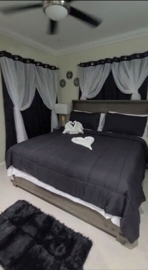 2 chambres, fer et planche à repasser, Wi-Fi gratuit, draps fournis