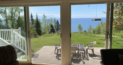 200’ of your own private accessible Lake Superior Shore: Stony Shores Retreat