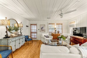 TV - Beach Therapy: Stylish Cottage with Private Courtyard, Wrap-Around Porches, and Modern Decor. (Tybee Island)