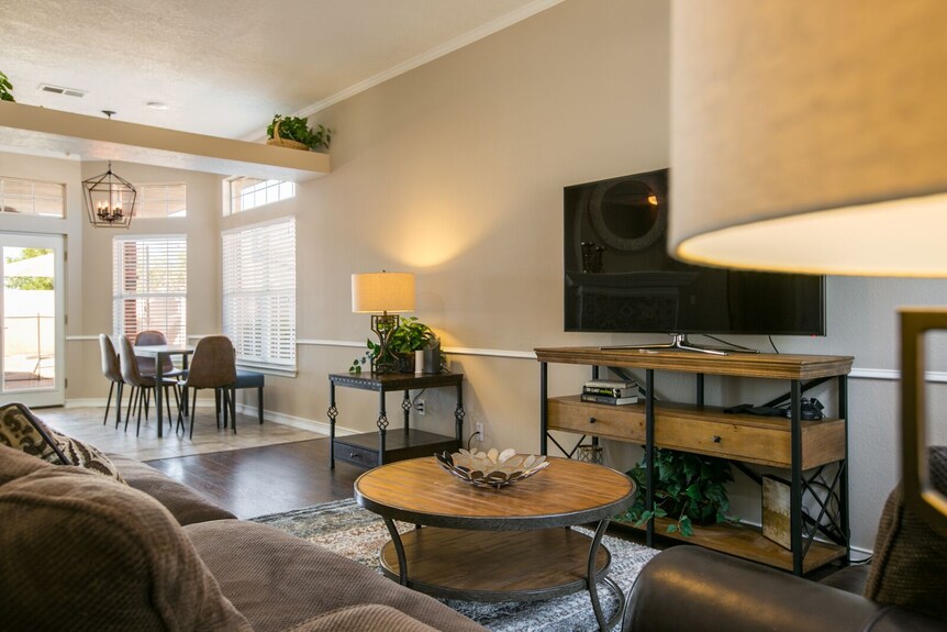 Hot Tub With City Views -No Parties Allowed- - Rio Rancho, NM