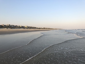 Beach nearby, sun loungers, beach towels
