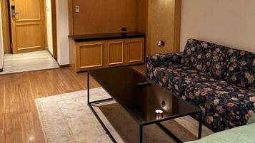 Suite, 1 King Bed, Accessible, Smoking (Efficiency) | Living area | LCD TV