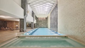 2 indoor pools