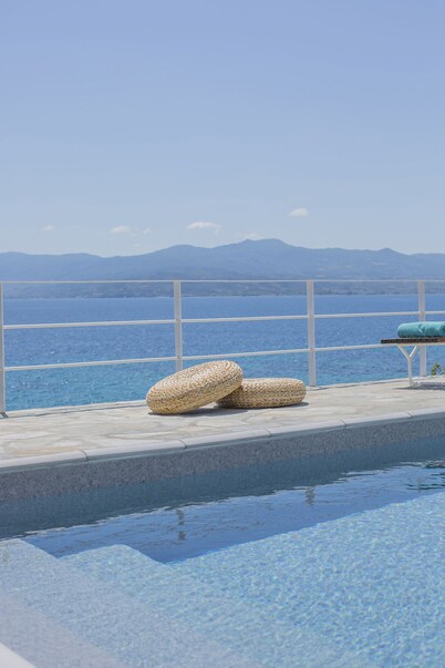 Seafront Villa with Stunning views