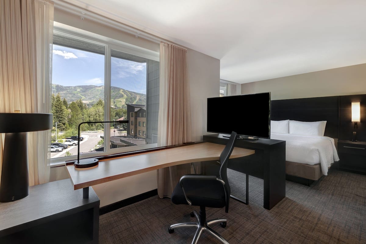 Studio, 1 King Bed with Sofa bed (View) | Desk, laptop workspace, blackout drapes, iron/ironing board