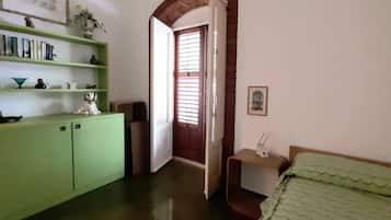 3 camere, ferro/asse da stiro, Wi-Fi gratuito, lenzuola