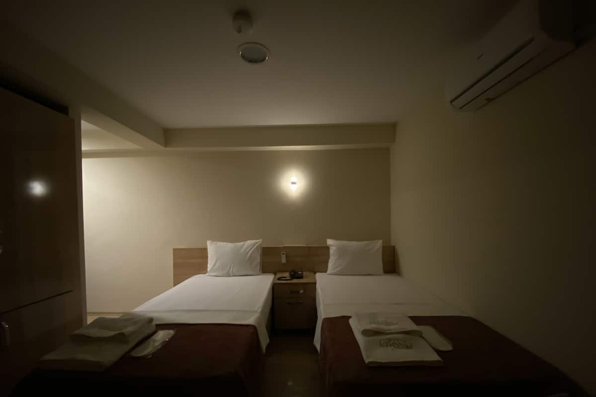 1 bedroom, individually furnished, desk, free WiFi