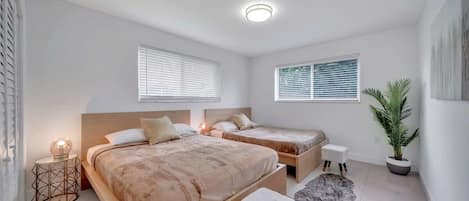 7 chambres, fer et planche à repasser, Wi-Fi, draps fournis