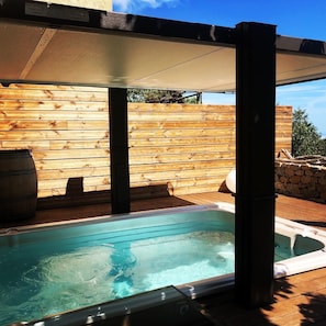 Romantic House, Ensuite, Valley View (De Charme) | Spa