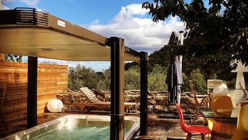 Sauna, bain à remous