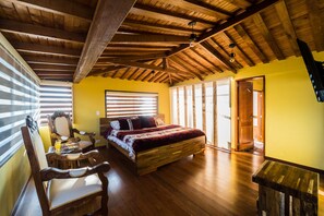 6 bedrooms, WiFi, bed sheets