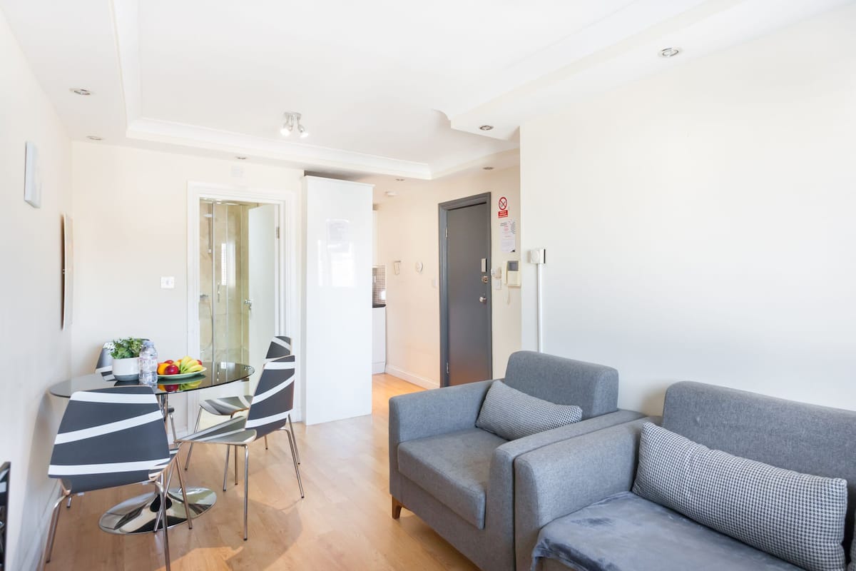 Apartment, Ensuite (5) | Dining
