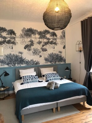 2 bedrooms, iron/ironing board, travel cot, free WiFi
